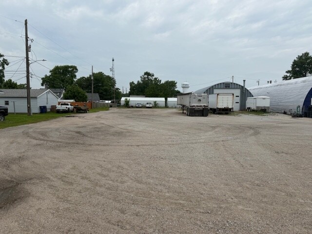 More Photos Of 207 E Valley St, Valley Warehouse For Sale