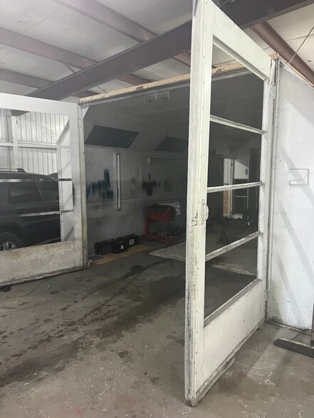 More Photos Of 14606 Sheraton St, Houston Warehouse For Sale