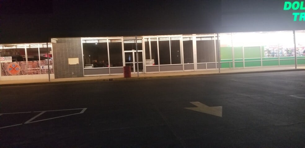 More Photos Of 423-507 Washington St, Ravenswood Storefront For Lease