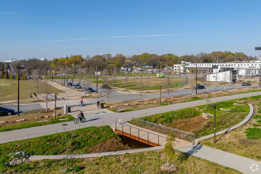 More Photos Of 352 University Ave SW, Atlanta Land For Lease