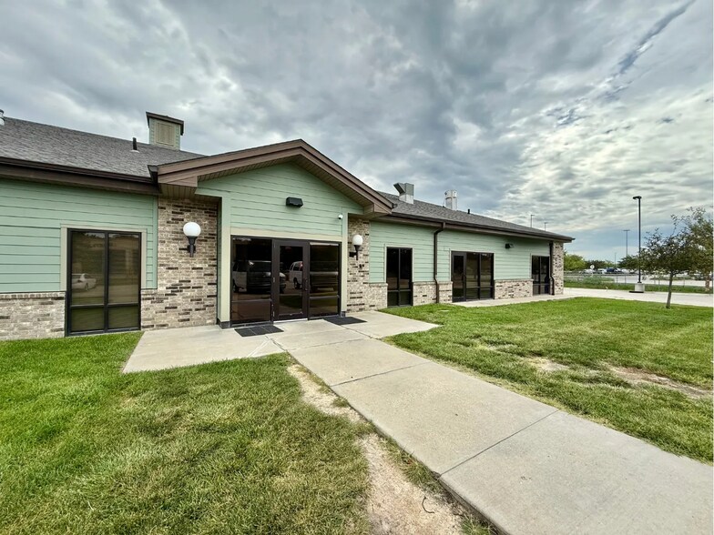 More Photos Of 6704 S 167th St, Omaha Daycare Center For Sale