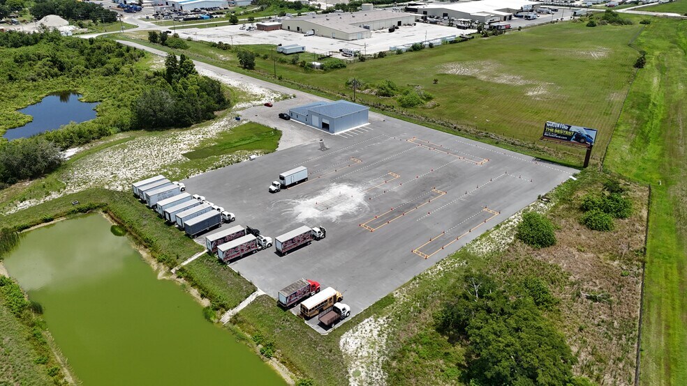 More Photos Of 3755 Maine Ave, Lakeland Warehouse For Lease