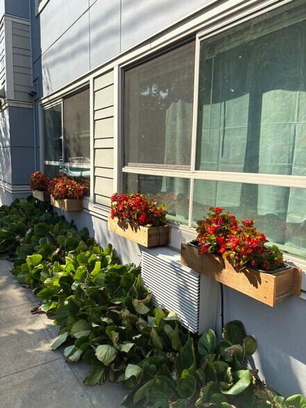 More Photos Of 5811 SE Boise St, Portland Apartments For Sale