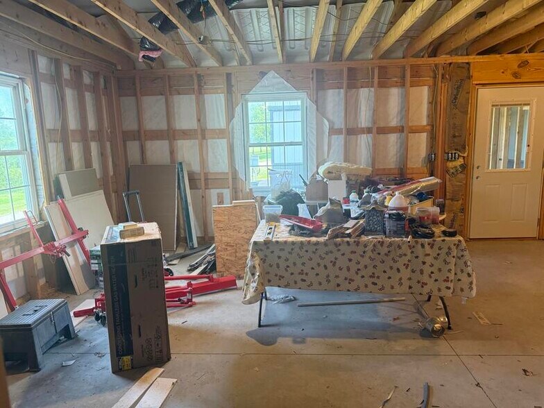 More Photos Of 20863 Highway 20, Marshall Specialty For Sale