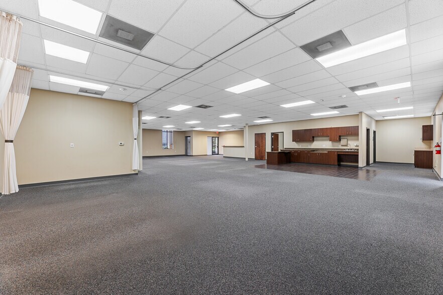 More Photos Of 8111 Cypresswood Dr, Spring Medical For Lease