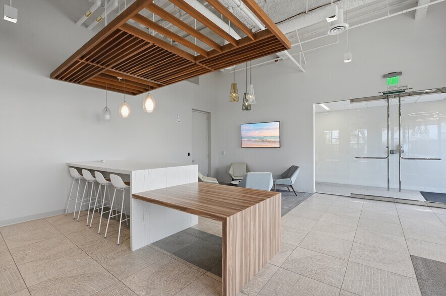 More Photos Of 3655 Nobel Dr, San Diego Office For Lease