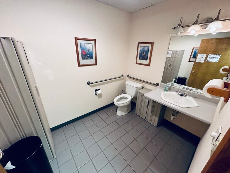 More Photos Of 885 Western Ave, Fond Du Lac Medical For Lease