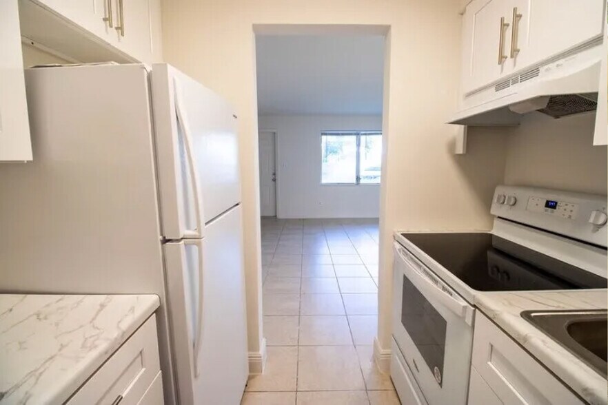 More Photos Of 1827-1831 Park Ln, Fort Lauderdale Apartments For Sale
