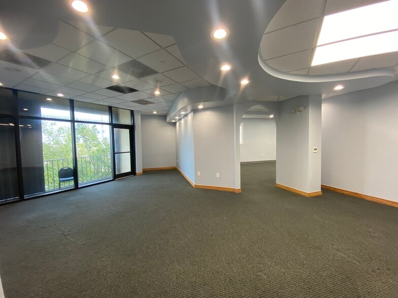 More Photos Of 1010 Kennedy Dr, Key West Medical For Sale