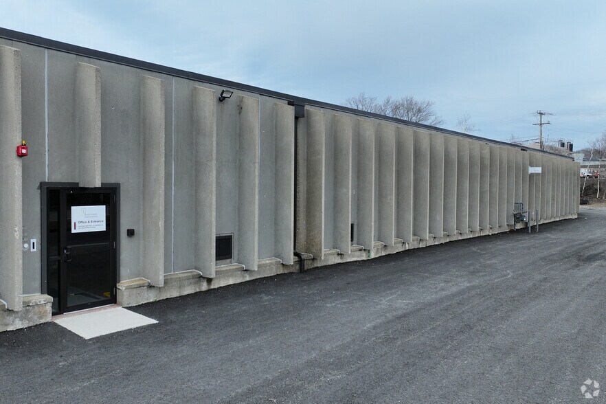 More Photos Of 22 Blackburn Dr, Gloucester Warehouse For Lease