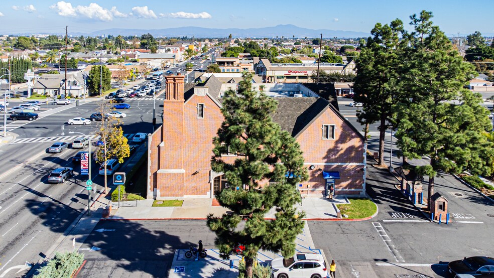 More Photos Of 14011 Beach Blvd, Westminster Bank For Sale