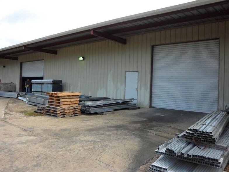 3924 W Northside Dr, Jackson, MS 39209 Retail For Lease