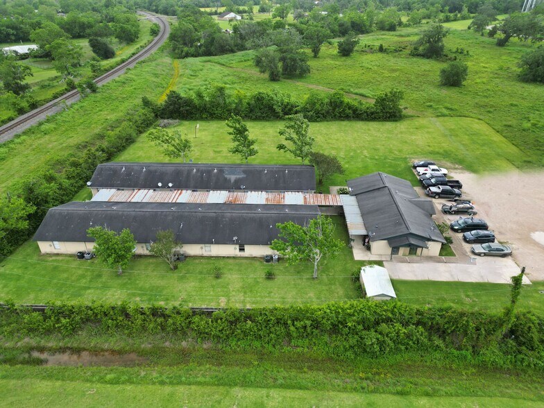 More Photos Of 401 E Texas St, Brazoria Multifamily For Sale