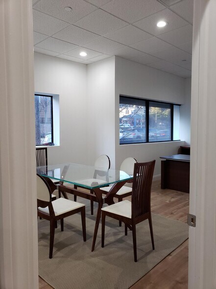 More Photos Of 725 River Rd, Edgewater Medical For Lease