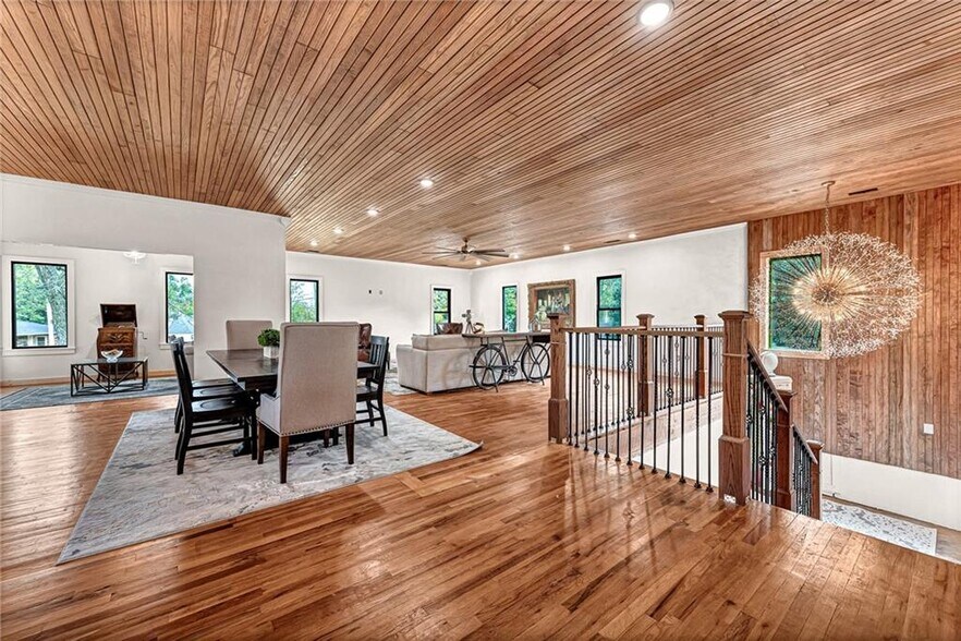 More Photos Of 510 E Madison Ave, Berryville Religious Facility For Sale