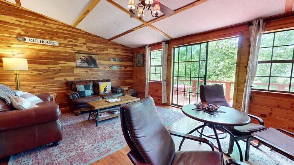 More Photos Of 8045 Sarah Thomas Rd, Silver Point Specialty For Sale
