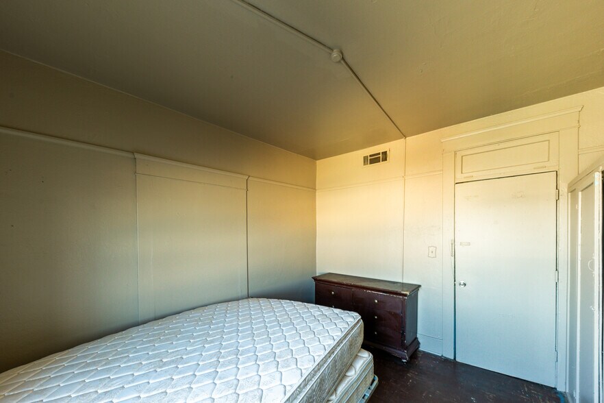 More Photos Of 4 S Main St, Lodi Hospitality For Sale