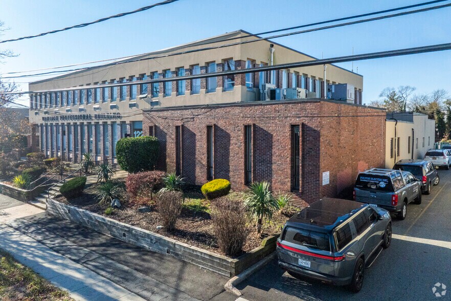 More Photos Of 1228 Wantagh Ave, Wantagh Medical For Lease