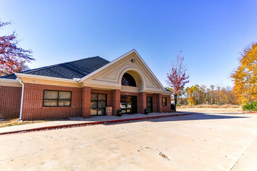 Primary Photo Of 1668 E Joyce Blvd, Fayetteville Coworking Space