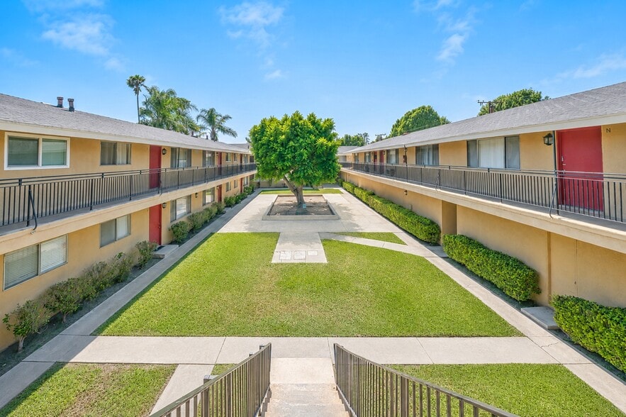 More Photos Of 383 Orchid Ln, Pomona Apartments For Sale