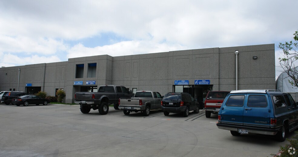 More Photos Of 1334 N Melrose Dr, Vista Unknown For Lease