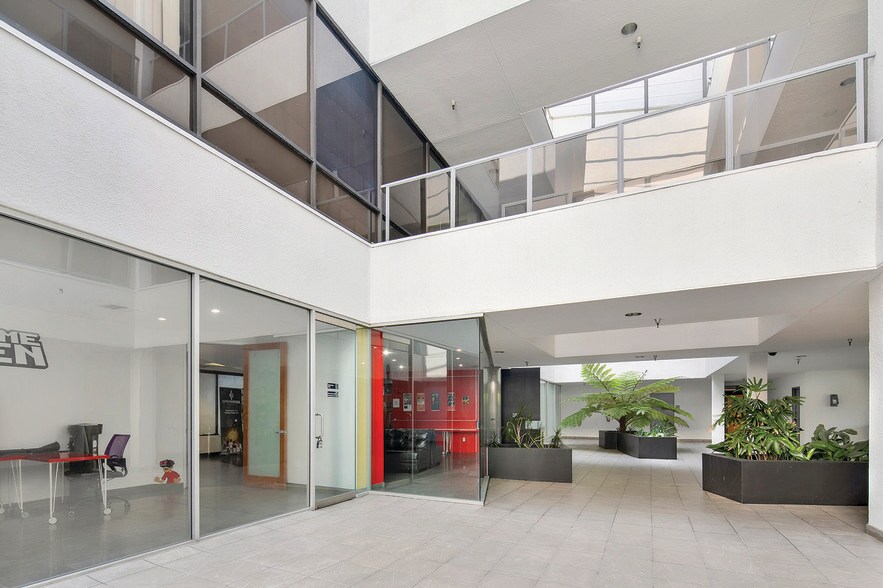 More Photos Of 5155 W Rosecrans Ave, Hawthorne Loft Creative Space For Sale