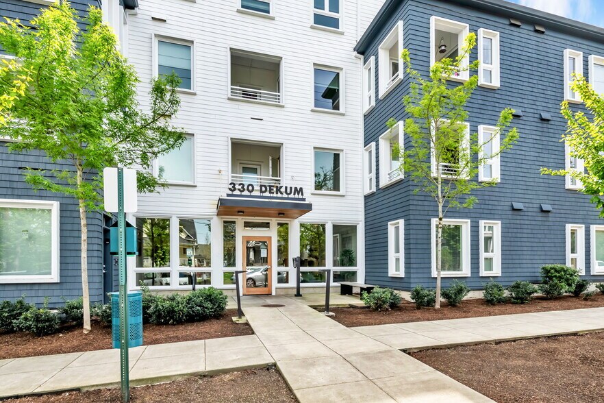 More Photos Of 330 NE Dekum St, Portland Apartments For Sale