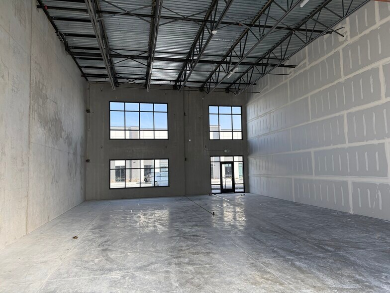 More Photos Of 2609 Reagan Pk Ln, Bluffdale Warehouse For Lease