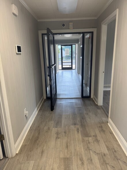 More Photos Of 6161 Independence Blvd, Charlotte General Retail For Sale