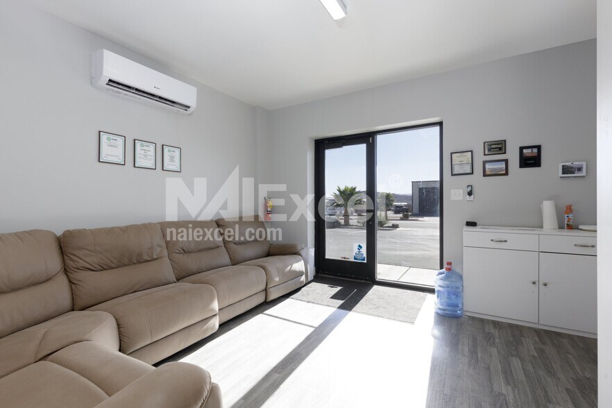 More Photos Of 5682 W 670 S, Hurricane Warehouse For Sale