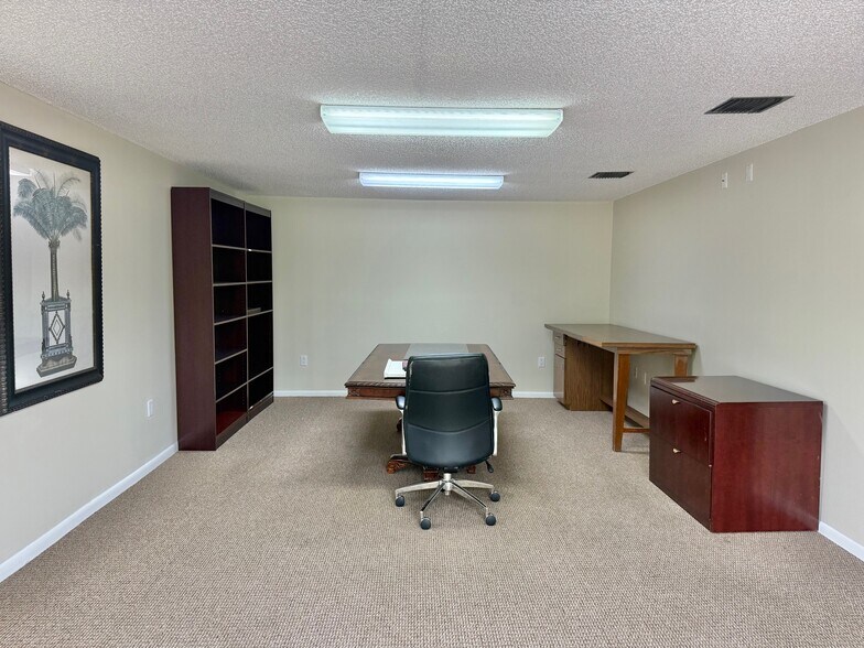 More Photos Of 442 4th Ave, Indialantic Office For Lease