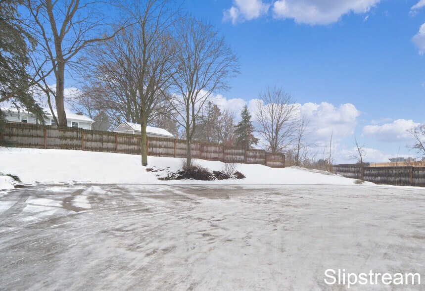 More Photos Of 491 Arlington Rd, Middleville Office For Sale