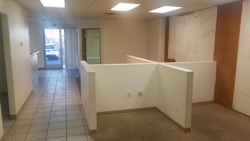 More Photos Of 220 E Horizon Dr, Henderson Office For Sale