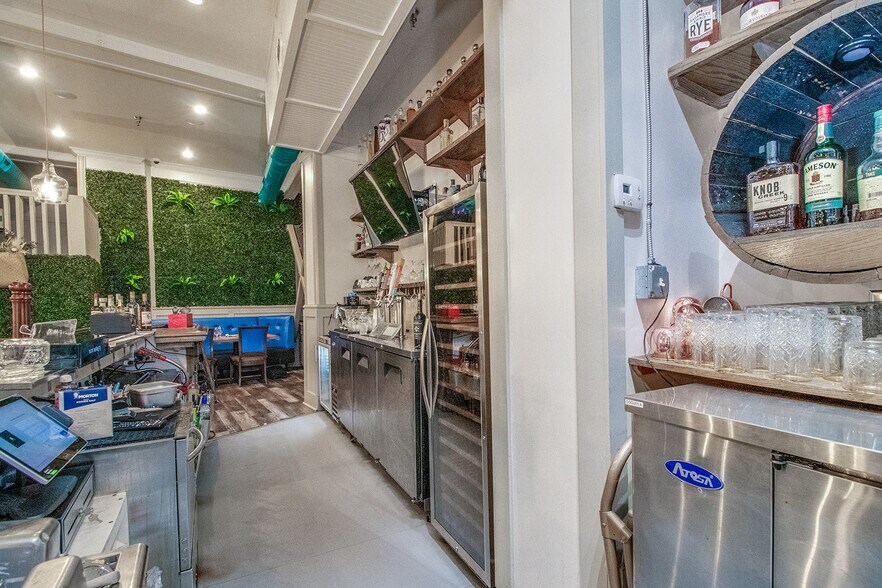 More Photos Of 21 E Athens St, Winder General Retail For Sale