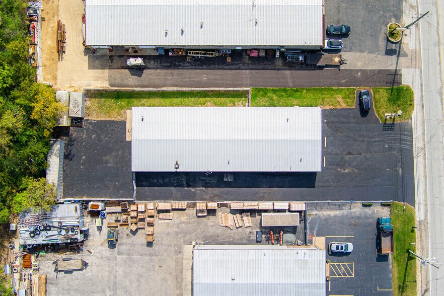 More Photos Of 560 S River St, Batavia Warehouse For Sale
