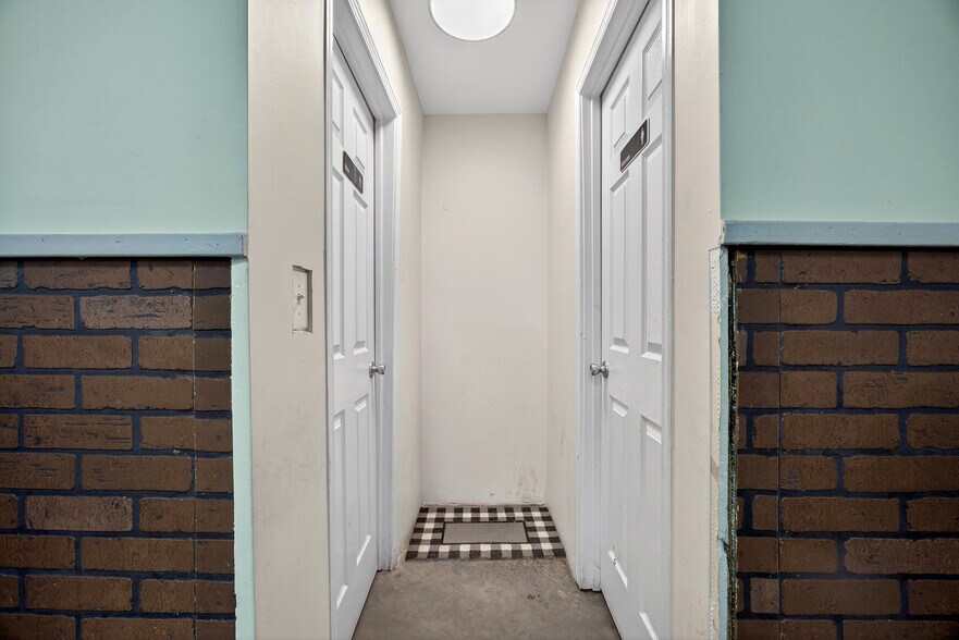 More Photos Of 4350 Augusta Rd, Lexington Restaurant For Sale