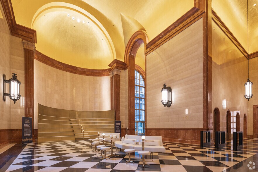 More Photos Of 190 S La Salle St, Chicago Office For Lease