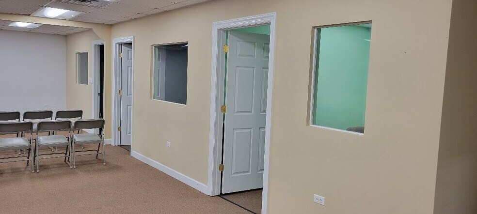 More Photos Of 5680 S Archer Ave, Chicago Loft Creative Space For Lease