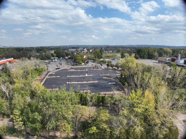 More Photos Of 2505 Forest Ave, Staten Island Land For Lease