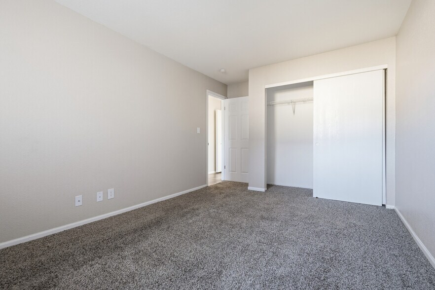 More Photos Of 2770-3030 E Edgerton Ave, Cudahy Apartments For Sale