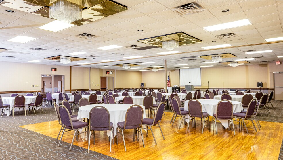 More Photos Of 300 2nd St S, La Crosse Office For Sale