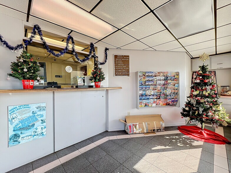 More Photos Of 307 E Vine St, Kissimmee Hotel For Sale