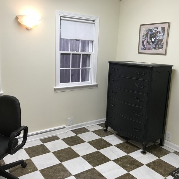 More Photos Of 1707 Concord Pike, Wilmington Storefront Retail Office For Sale