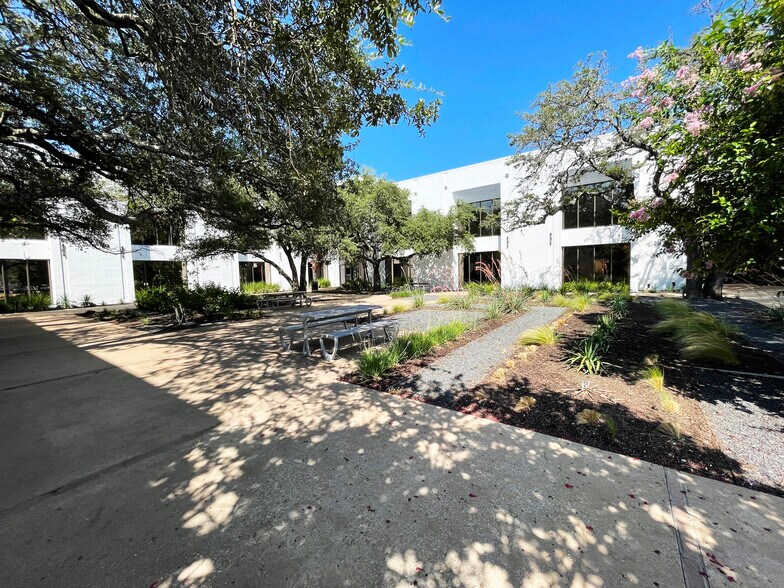 More Photos Of 7800 Shoal Creek Blvd, Austin Office For Lease
