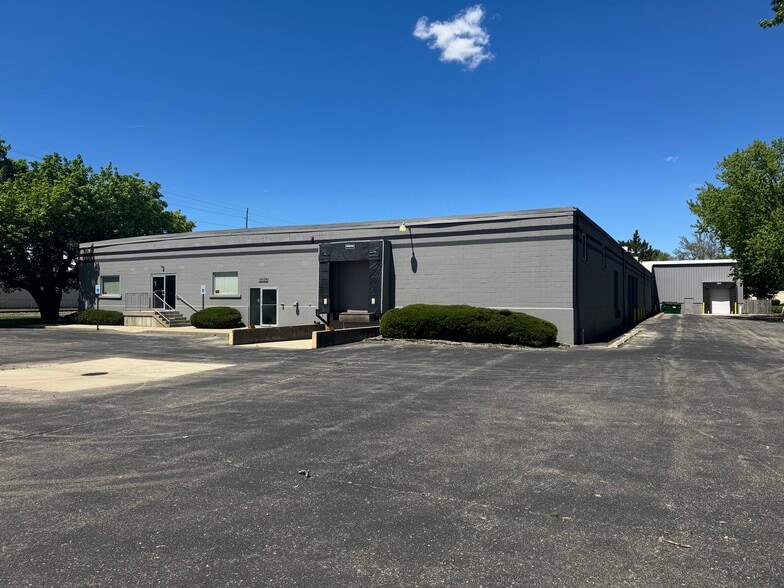 Primary Photo Of 1705 Cranston Rd, Beloit Showroom For Sale