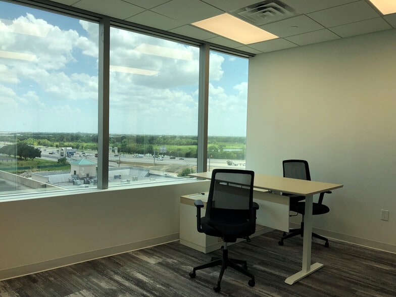 More Photos Of 9999 Bellaire Blvd, Houston Medical For Sale