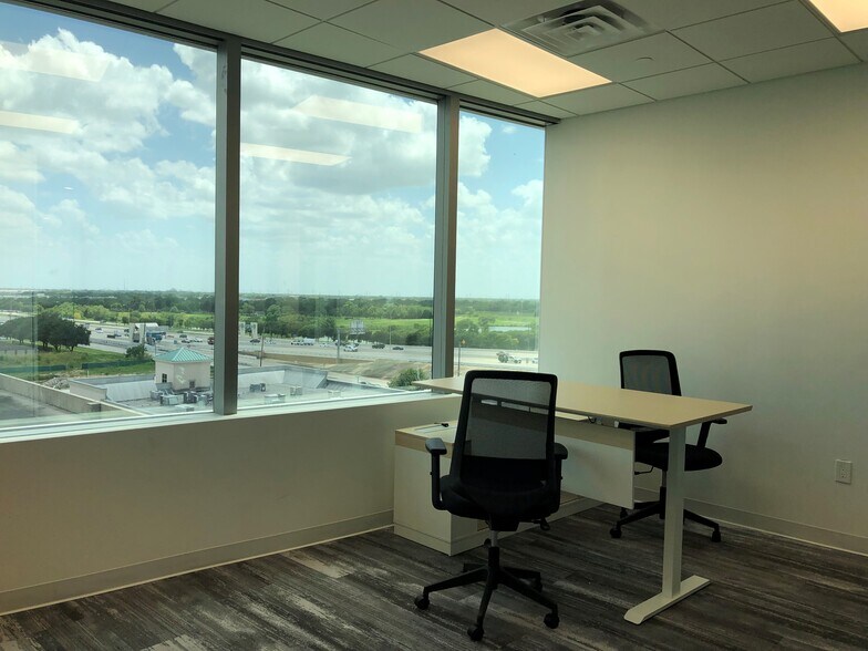 More Photos Of 9999 Bellaire Blvd, Houston Medical For Lease