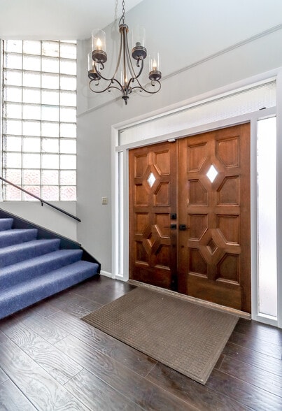 More Photos Of 1016 S 10th St, Tacoma Religious Facility For Sale