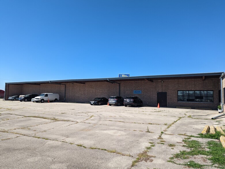 More Photos Of 5055 W Lexington St, Chicago Manufacturing For Lease