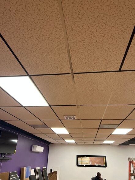 More Photos Of 2542 S Crater Rd, Petersburg Freestanding For Sale